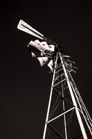 20121017-H1N3810-Windmill-in-Cave-Creek-f4